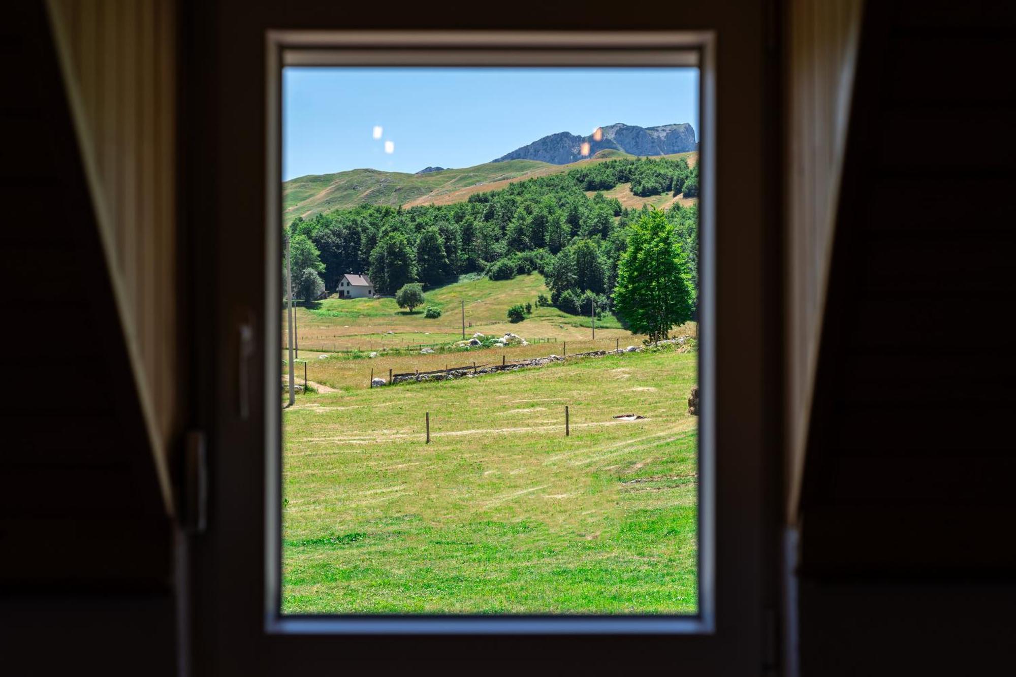 Apartments Center Of The World Zabljak  Luaran gambar